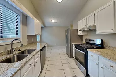 815 Riverstone Lane, Woodstock, GA 30188 - Photo 7