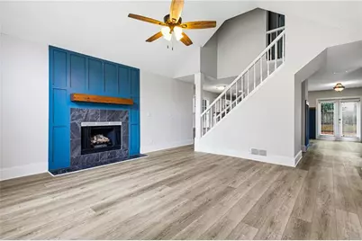 621 Radford Circle, Woodstock, GA 30188 - Photo 3