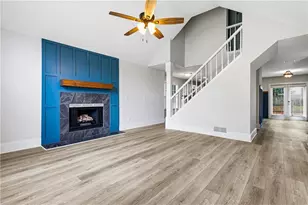 621 Radford Cir, Woodstock, GA 30188 - Photo 3