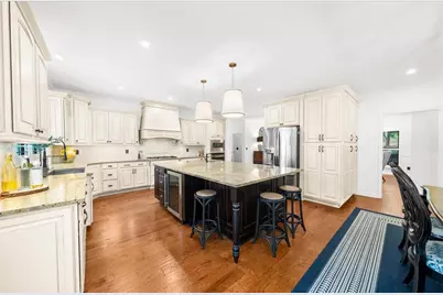 9040 Walnut Cove Court, Gainesville, GA 30506 - Photo 7