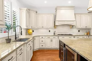 9040 Walnut Cove Ct, Gainesville, GA 30506 - Photo 9