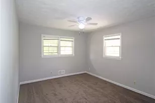 4828 Scotland Dr, Stone Mountain, GA 30088 - Photo 19