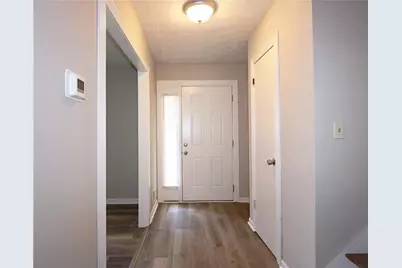 4828 Scotland Drive, Stone Mountain, GA 30088 - Photo 3