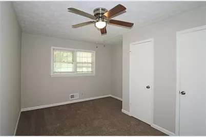 4828 Scotland Drive, Stone Mountain, GA 30088 - Photo 17