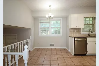 4828 Scotland Drive, Stone Mountain, GA 30088 - Photo 7