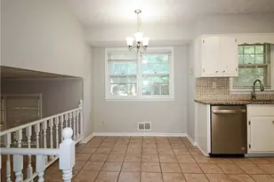 4828 Scotland Dr, Stone Mountain, GA 30088 - Photo 7