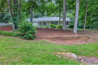 3735 Creekwood Drive, Loganville, GA 30052 - Photo 7