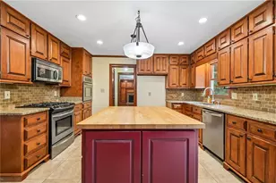 1184 Staples Dr SW, Lilburn, GA 30047 - Photo 17
