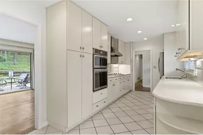 955 Vistavia Circle, Decatur, GA 30033 - Photo 5