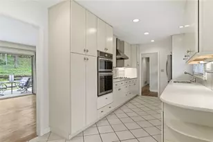 955 Vistavia Cir, Decatur, GA 30033 - Photo 5