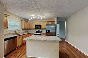 825 Roxfield Ct, Buford, GA 30518 - Photo 9