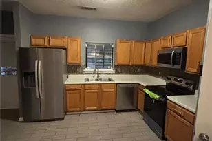 7690 Creekside Ln, Riverdale, GA 30296 - Photo 11