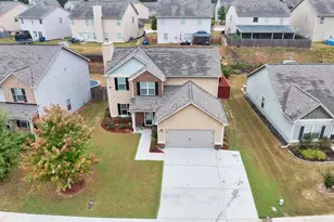 4194 Potomac Walk Ct, Loganville, GA 30052 - Photo 3