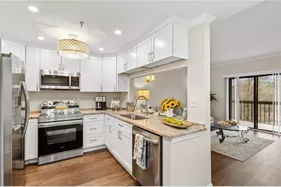 1800 Clairmont Lake #426, Decatur, GA 30033 - Photo 3