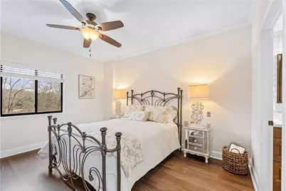 1800 Clairmont Lake #426, Decatur, GA 30033 - Photo 5