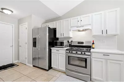 5480 Amber Cove Way, Flowery Branch, GA 30542 - Photo 7
