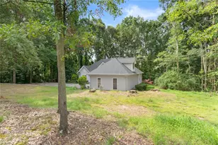 393 Brookwood Dr, Lavonia, GA 30553 - Photo 5