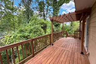 4615 Creek Bluff Dr, Buford, GA 30518 - Photo 29