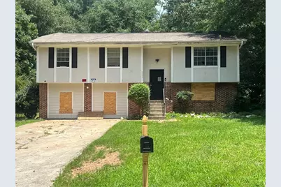 5852 Hallwood Court, Lithonia, GA 30058 - Photo 1