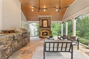 223 Cathy Ann Ln NW, Marietta, GA 30064 - Photo 17