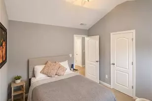 1325 Little Hampton Dr, Lawrenceville, GA 30045 - Photo 15