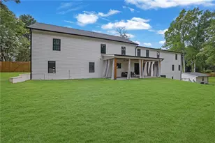 11505 Elkins Rd, Roswell, GA 30076 - Photo 13