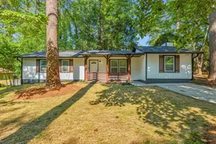 8438 N Pond Dr, Riverdale, GA 30274 - Photo 1