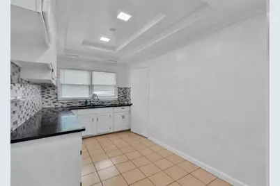 477 Fairlane Circle NW, Atlanta, GA 30331 - Photo 5