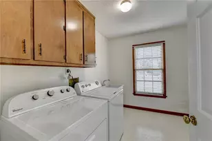 1437 Watsons Pl, Lawrenceville, GA 30043 - Photo 11