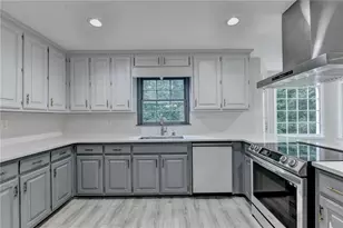 1437 Watsons Pl, Lawrenceville, GA 30043 - Photo 7