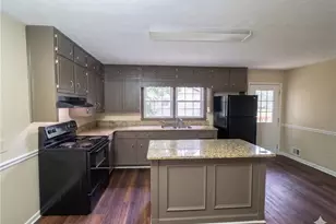 1597 Holly Brook Rd, Snellville, GA 30078 - Photo 9