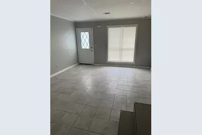 404 Prince Of Wales, Stone Mountain, GA 30083 - Photo 3