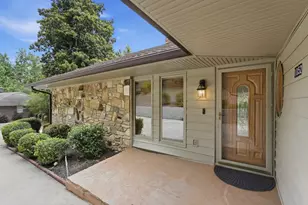 1052 Lakemont Dr, Gainesville, GA 30501 - Photo 13