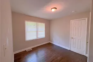 478 Pine Dr, Stone Mountain, GA 30083 - Photo 13