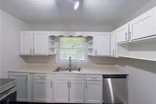 478 Pine Dr, Stone Mountain, GA 30083 - Photo 7