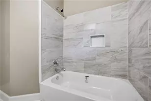 997 Pineglen Dr, Forest Park, GA 30297 - Photo 11