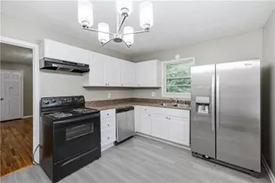 997 Pineglen Dr, Forest Park, GA 30297 - Photo 5