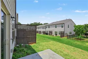5473 Plain Field Ln, Lilburn, GA 30047 - Photo 23