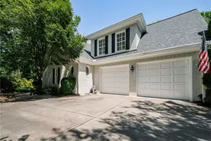 705 Clubside Dr, Roswell, GA 30076 - Photo 3