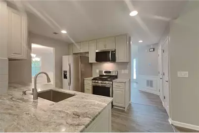 1703 Silverchase Drive SW, Marietta, GA 30008 - Photo 5