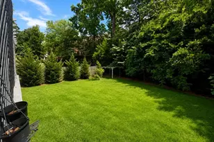 1323 Merry Ln NE, Atlanta, GA 30329 - Photo 17