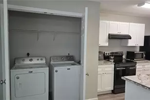 1314 Hollenbeck Ln, Riverdale, GA 30296 - Photo 11