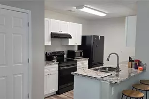 1314 Hollenbeck Ln, Riverdale, GA 30296 - Photo 9