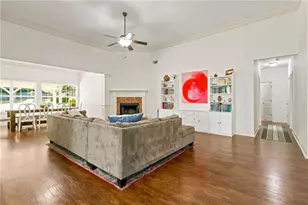 6204 Cove Creek Dr, Flowery Branch, GA 30542 - Photo 27