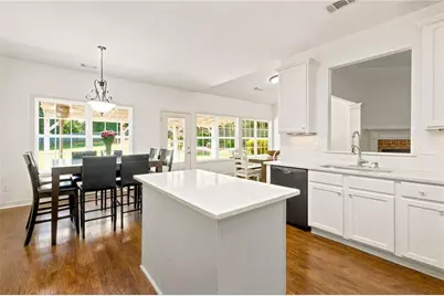 6204 Cove Creek Drive, Flowery Branch, GA 30542 - Photo 33