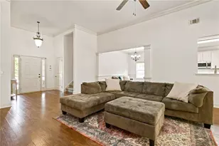 6204 Cove Creek Dr, Flowery Branch, GA 30542 - Photo 23