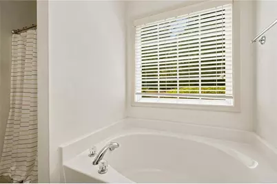 6204 Cove Creek Drive, Flowery Branch, GA 30542 - Photo 47