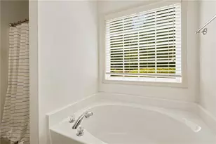 6204 Cove Creek Dr, Flowery Branch, GA 30542 - Photo 47