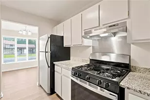 1807 Ashborough Circle SE, Marietta, GA 30067 - Photo 7