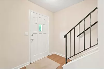 1807 Ashborough Circle SE #E, Marietta, GA 30067 - Photo 3